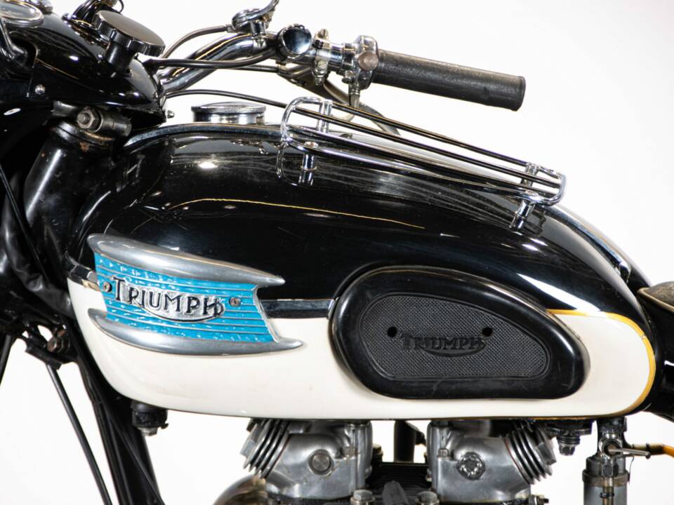 Image 18/50 de Triumph 6T Thunderbird (1958)
