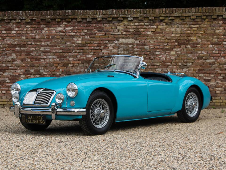 Image 43/50 of MG MGA 1600 (1958)