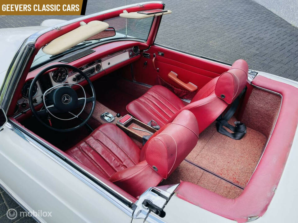 Image 18/20 of Mercedes-Benz 280 SL (1970)