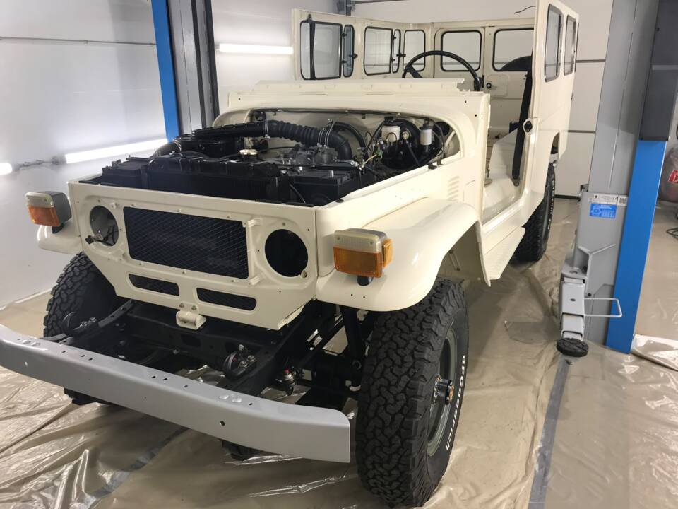Image 12/14 of Toyota Land Cruiser BJ 45 (1981)