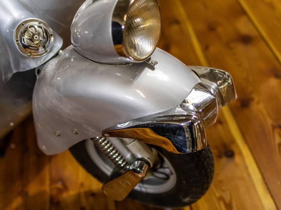 Image 12/13 de Piaggio Vespa 125 (1954)