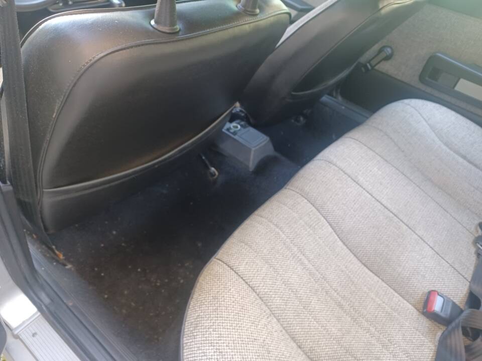 Immagine 42/81 di Alfa Romeo Giulietta 1.6 (1984)