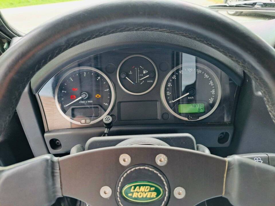 Bild 11/14 von Land Rover Defender 90 (2015)