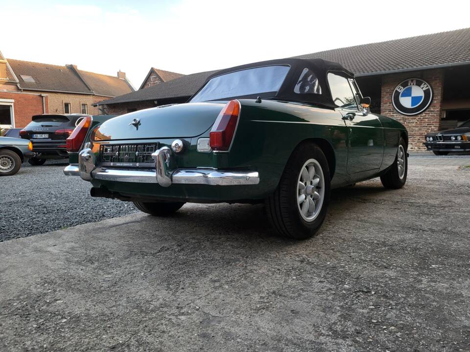 Image 54/58 of MG MGB (1971)
