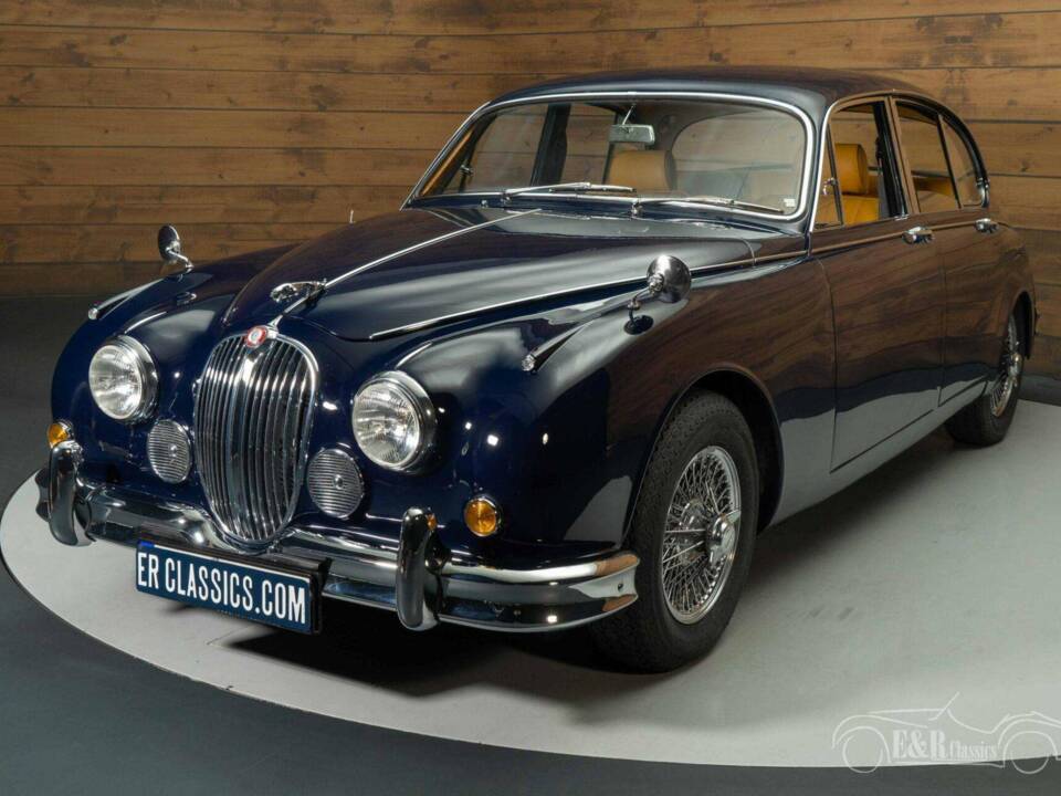 Image 16/19 of Jaguar Mk II 3.8 (1962)