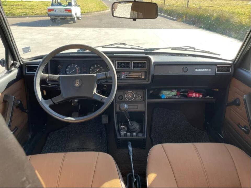Image 5/17 of Lada 2107 (1988)