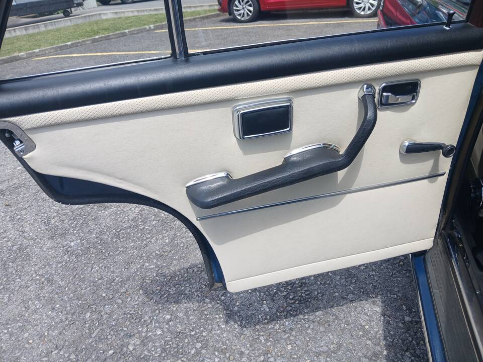 Afbeelding 8/12 van Mercedes-Benz 250 SE (1967)