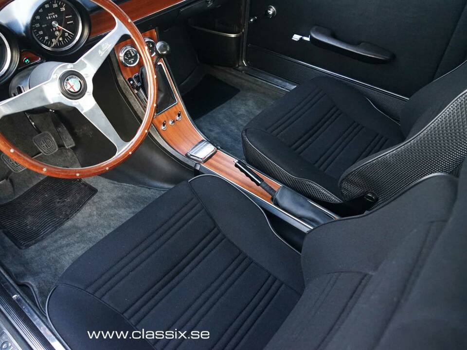 Bild 13/21 von Alfa Romeo 1750 GT Veloce (1972)