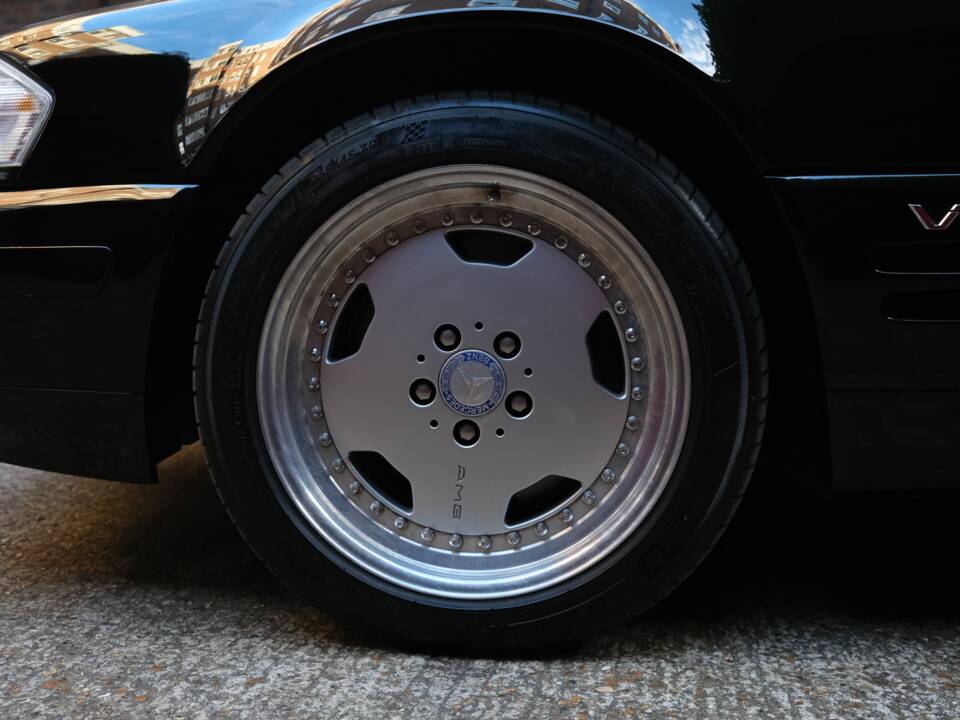 Image 27/100 of Mercedes-Benz SL 600 (1998)