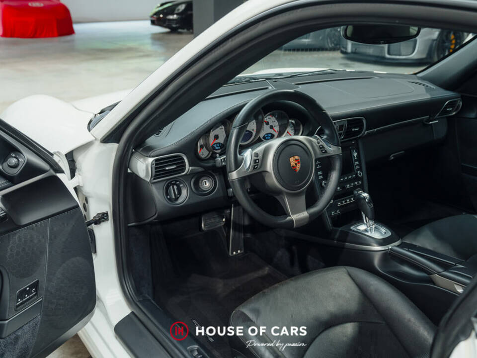 Imagen 15/24 de Porsche 911 Carrera S (2010)
