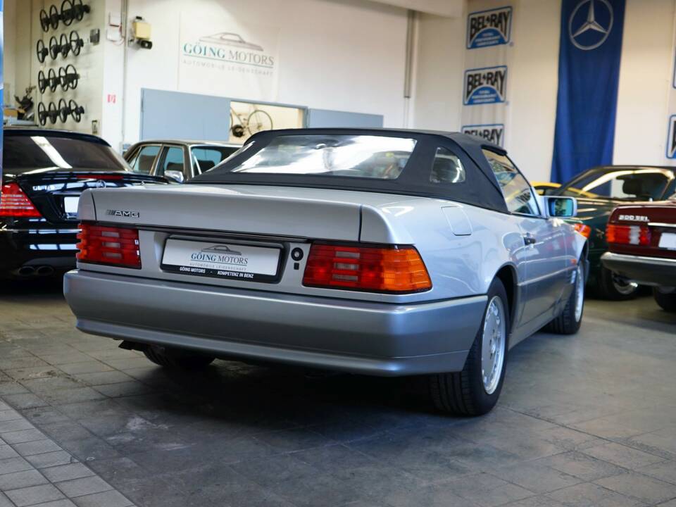 Image 17/42 of Mercedes-Benz 500 SL (1992)