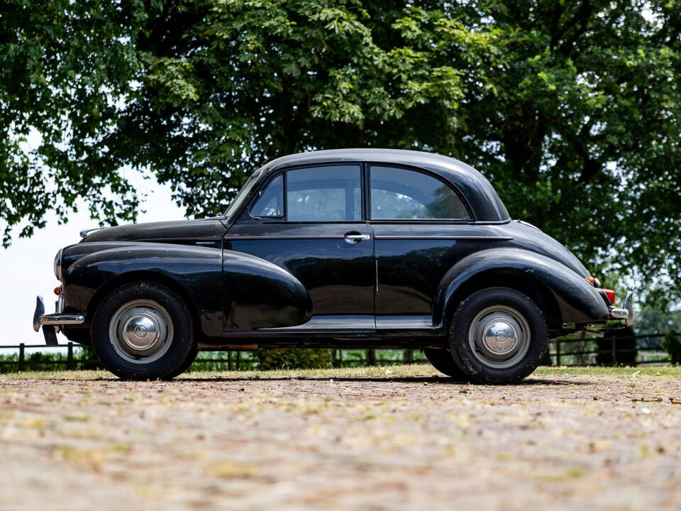 Image 16/36 of Morris Minor 1000 (1956)