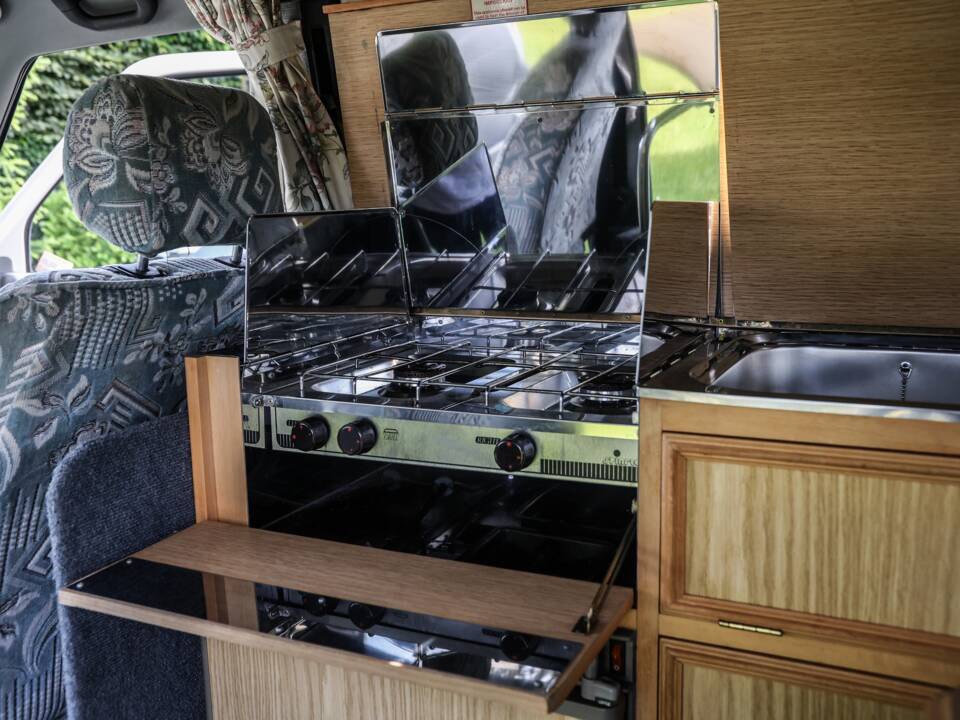 Image 30/37 of Volkswagen T4 California 2.0 (1996)