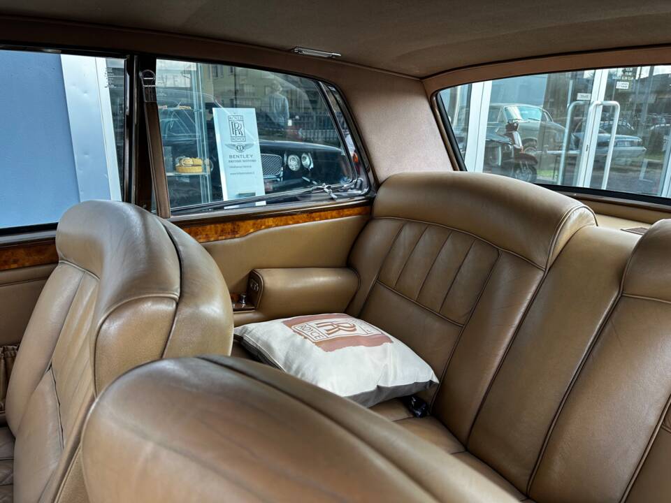 Imagen 13/17 de Rolls-Royce Corniche I (1973)