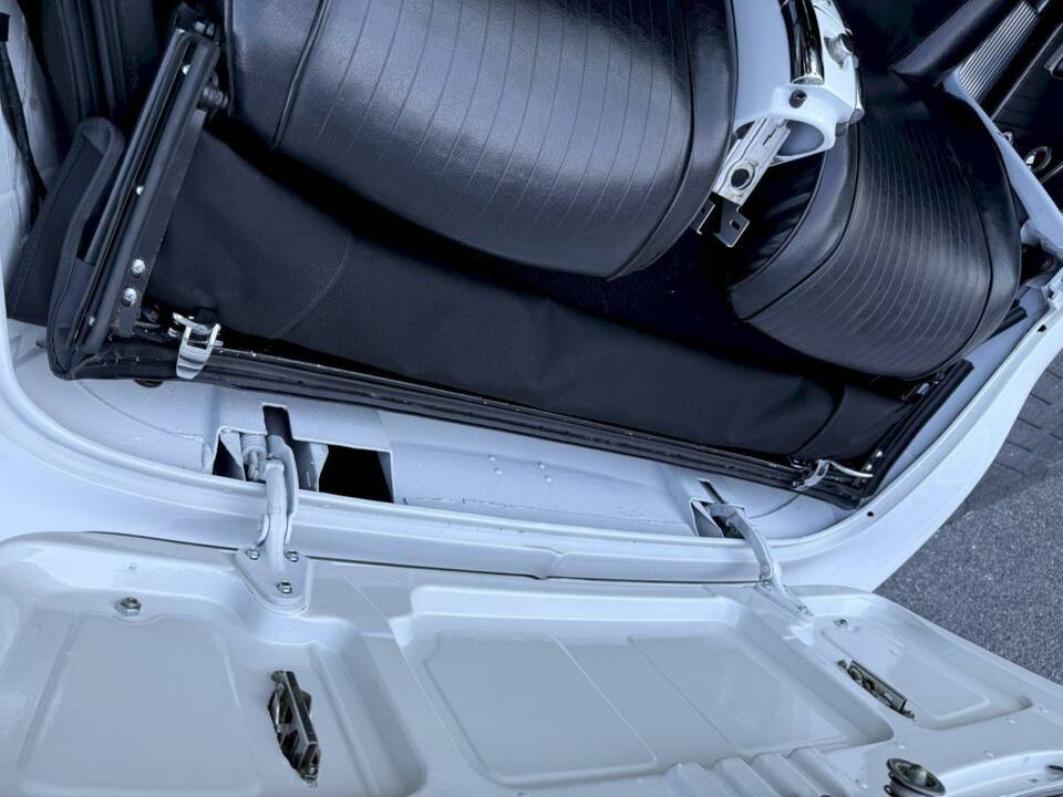 Immagine 18/35 di Chevrolet Corvette (1962)