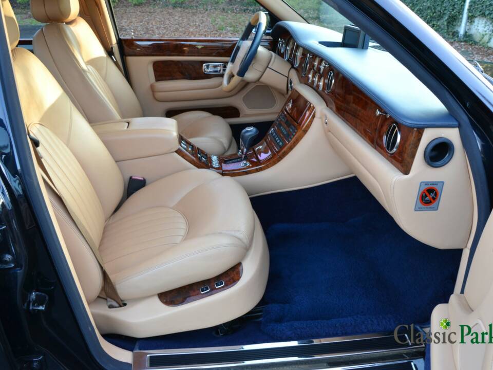 Bild 25/50 von Bentley Arnage Red Label (2002)