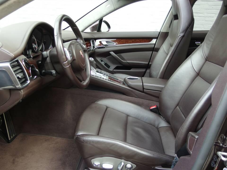 Bild 38/98 von Porsche Panamera Turbo (2009)