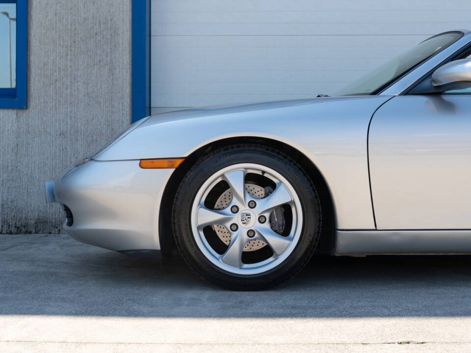 Image 19/73 of Porsche Boxster (2001)