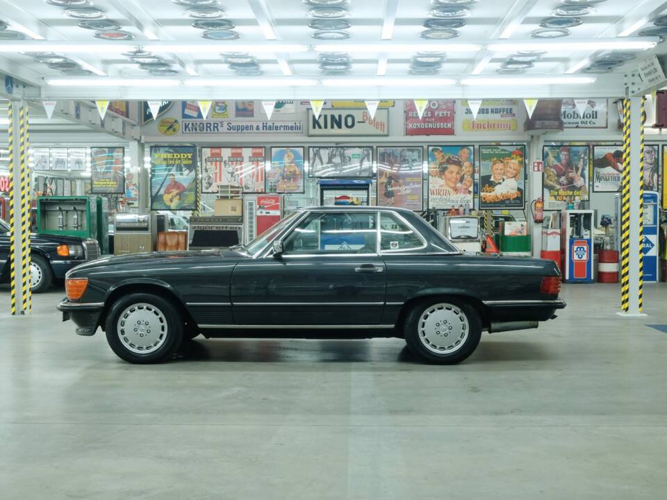 Image 4/50 de Mercedes-Benz 560 SL (1988)