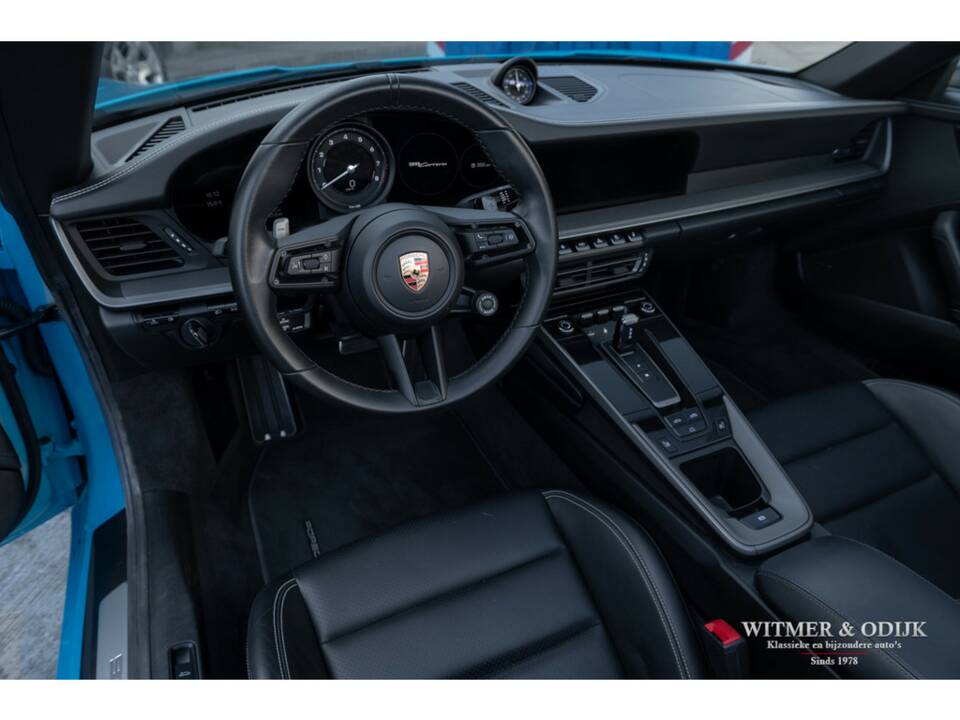 Image 23/42 of Porsche 911 Carrera (2020)