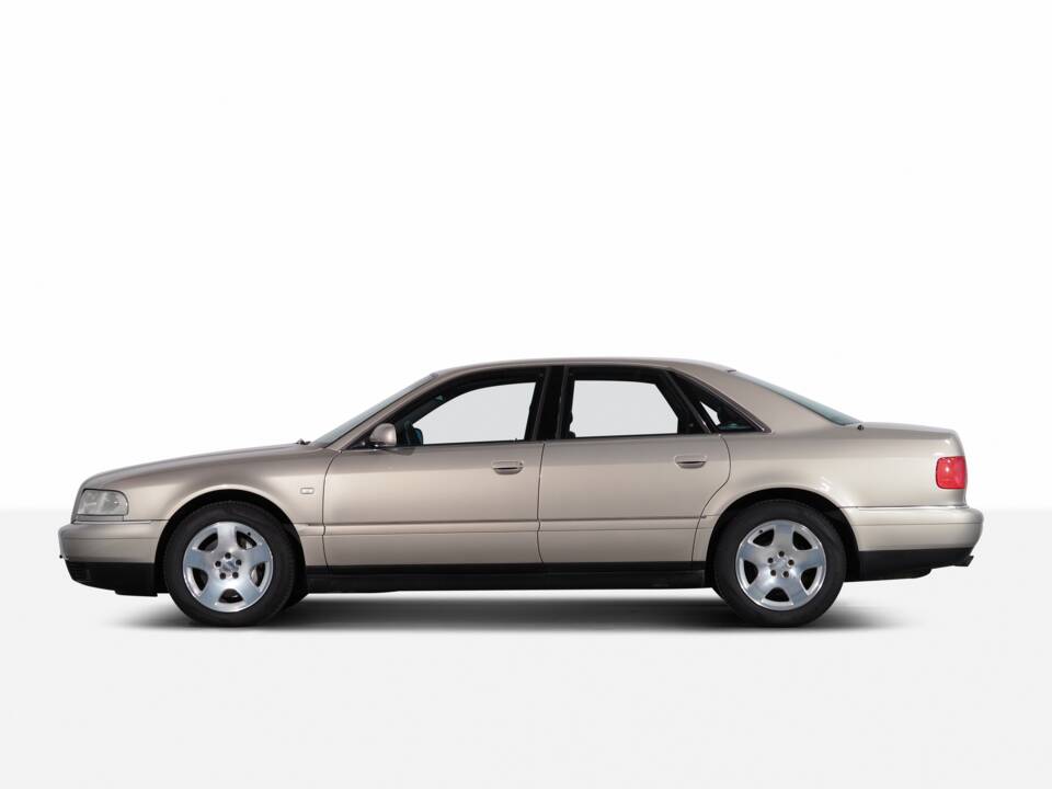 Bild 2/55 von Audi A8 3.7 quattro (2000)