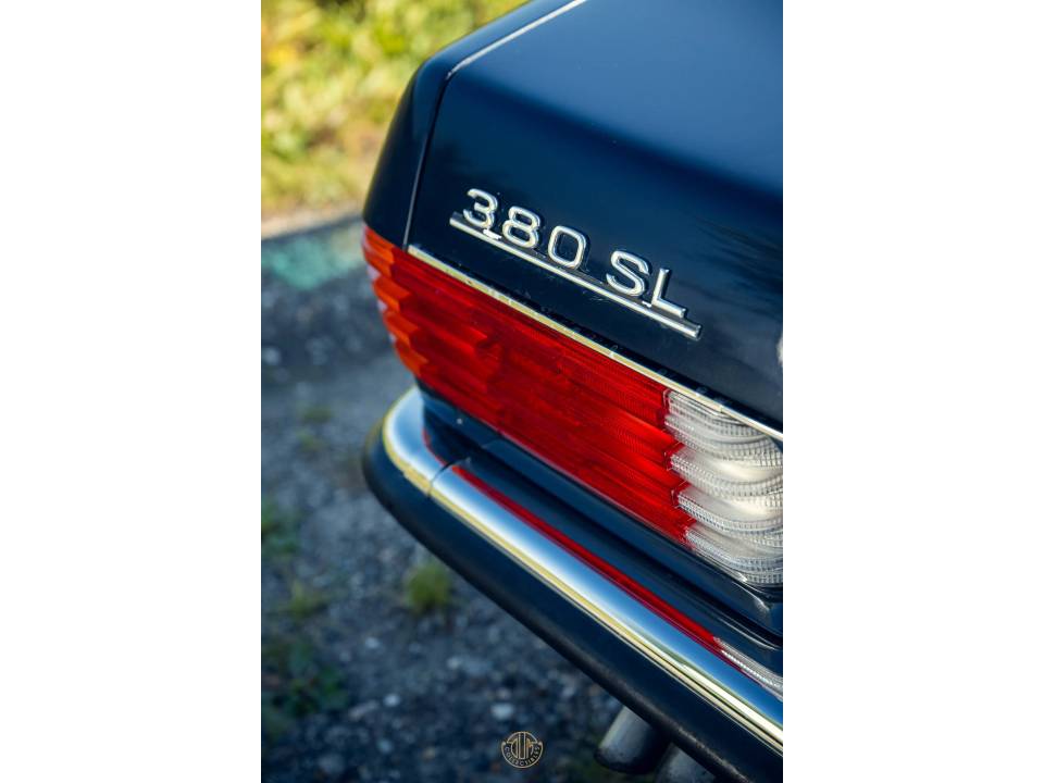 Image 46/50 de Mercedes-Benz 380 SL (1983)