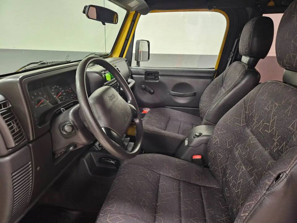 Image 14/17 de Jeep Wrangler Sport 4.0 (2002)