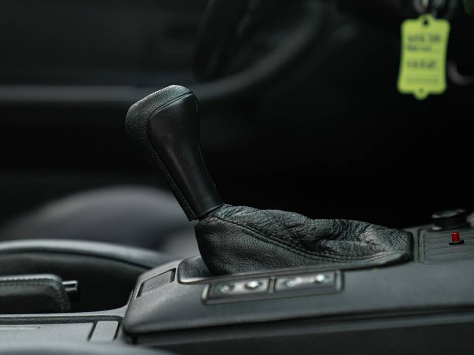 Image 35/50 of BMW 318 (1994)