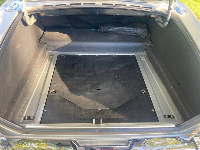 Image 25/60 of Jaguar XJ 6 4.2 (1972)