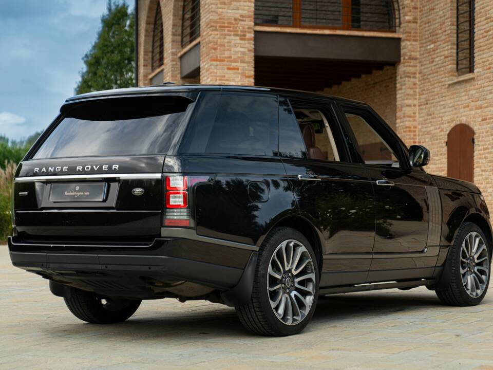 Image 14/50 de Land Rover Range Rover Autobiography SDV8 (2013)