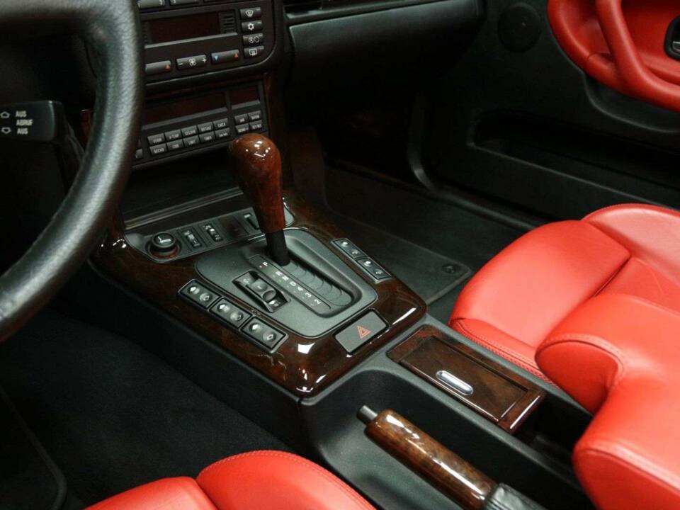 Immagine 24/50 di BMW 328i (1997)