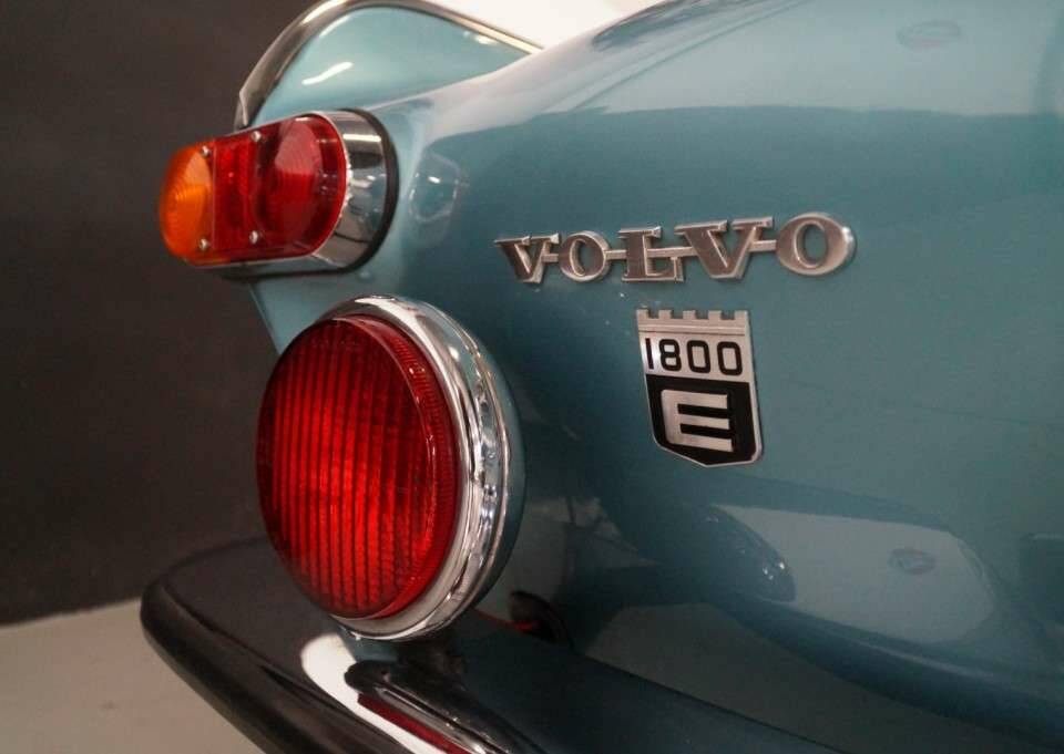 Image 12/38 of Volvo 1800 E (1971)