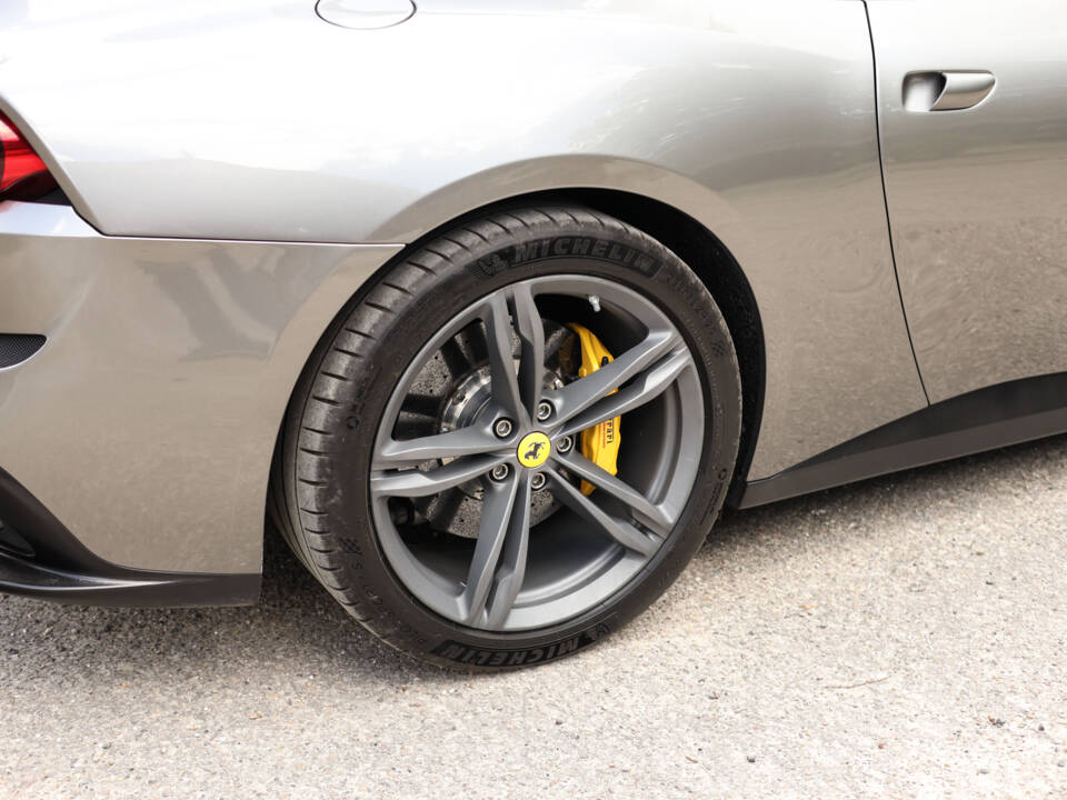 Immagine 51/61 di Ferrari GTC4Lusso (2017)