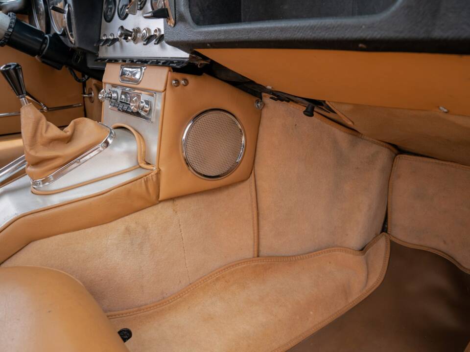 Immagine 30/38 di Jaguar E-Type 3.8 (1962)