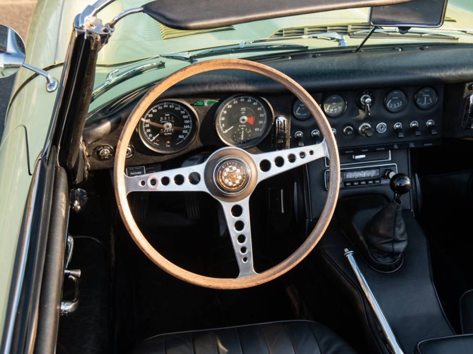 Bild 34/60 von Jaguar E-Type 4.2 (1967)