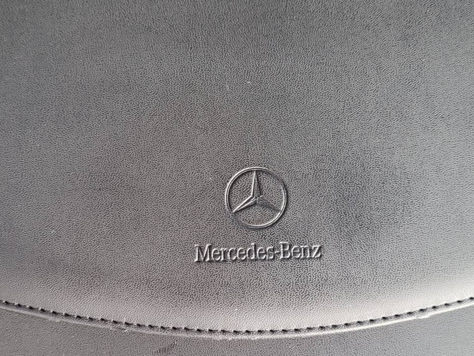 Bild 92/97 von Mercedes-Benz SL 500 (2004)