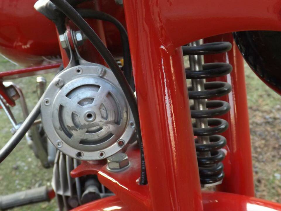 Imagen 40/41 de Moto Guzzi DUMMY (1952)