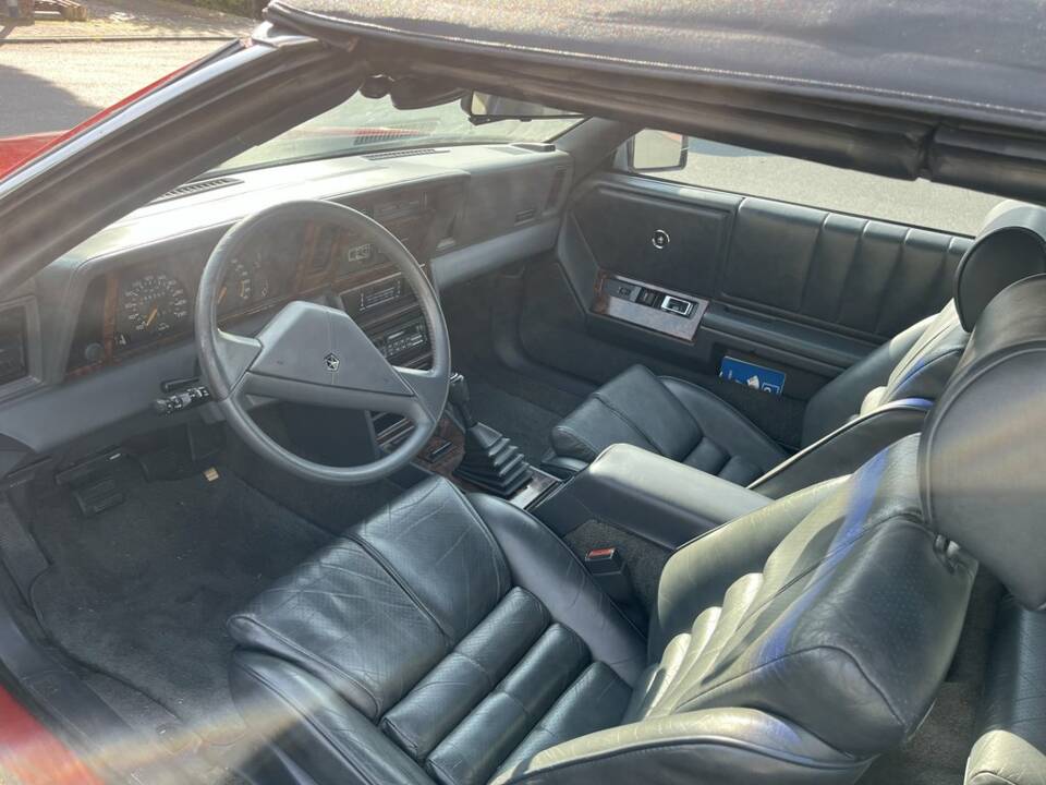 Image 2/8 of Chrysler Le Baron 2.5 Turbo (1989)
