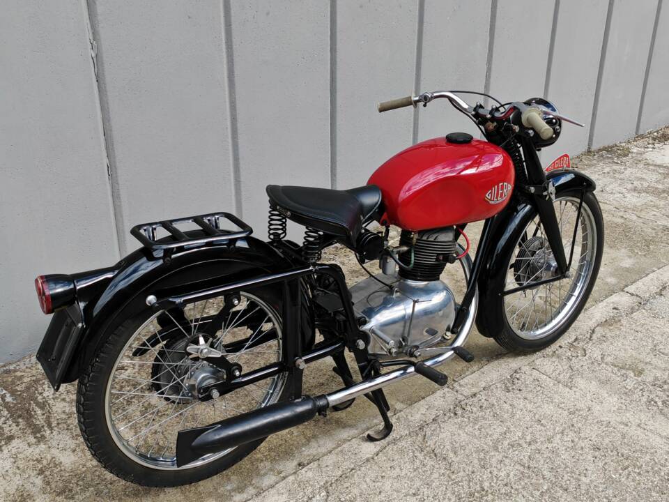 Immagine 3/14 di Gilera 150 Sport (1953)