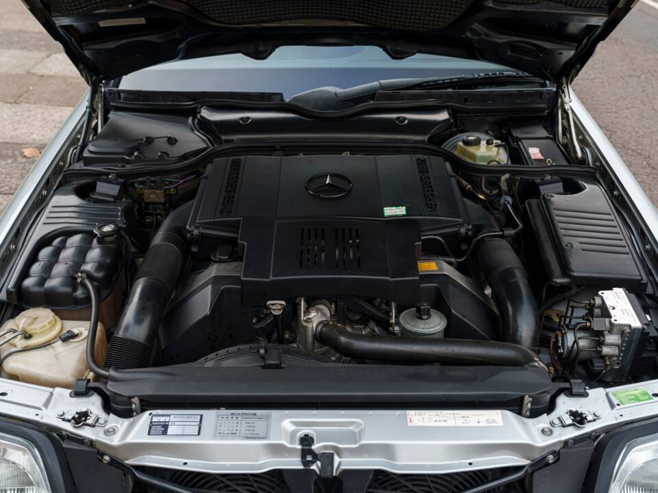 Immagine 22/22 di Mercedes-Benz SL 500 (1995)