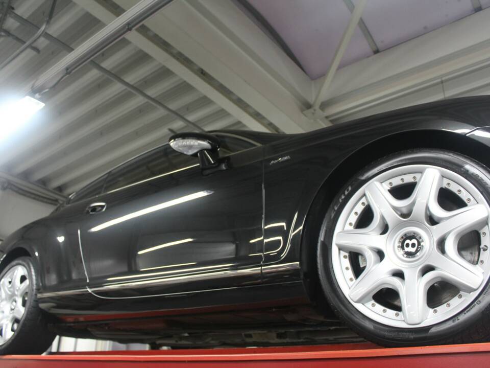 Bild 14/50 von Bentley Continental GT (2006)