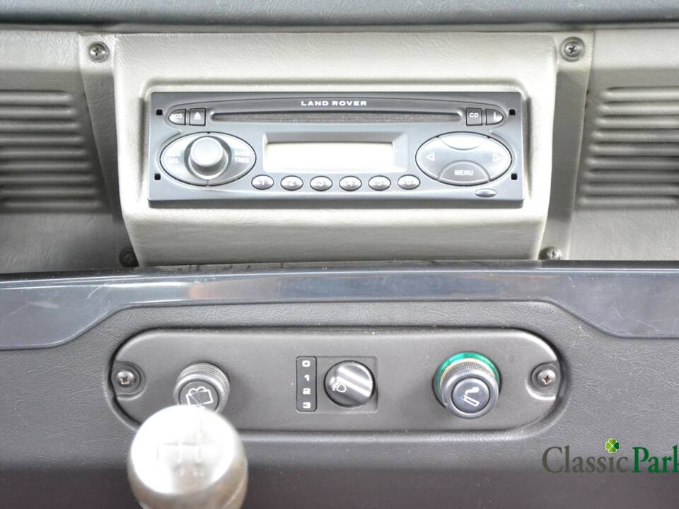Afbeelding 38/50 van Land Rover Defender 110 Td5 (2000)