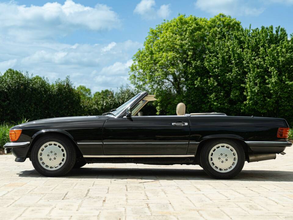 Image 5/50 of Mercedes-Benz 300 SL (1986)