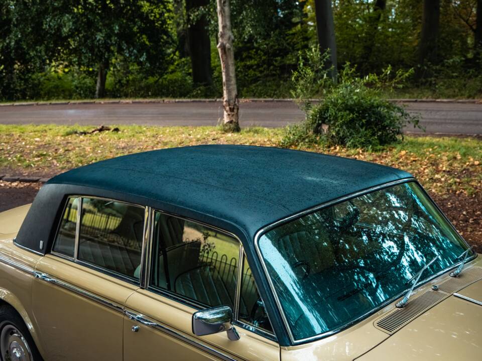 Image 10/36 of Rolls-Royce Silver Shadow II (1980)