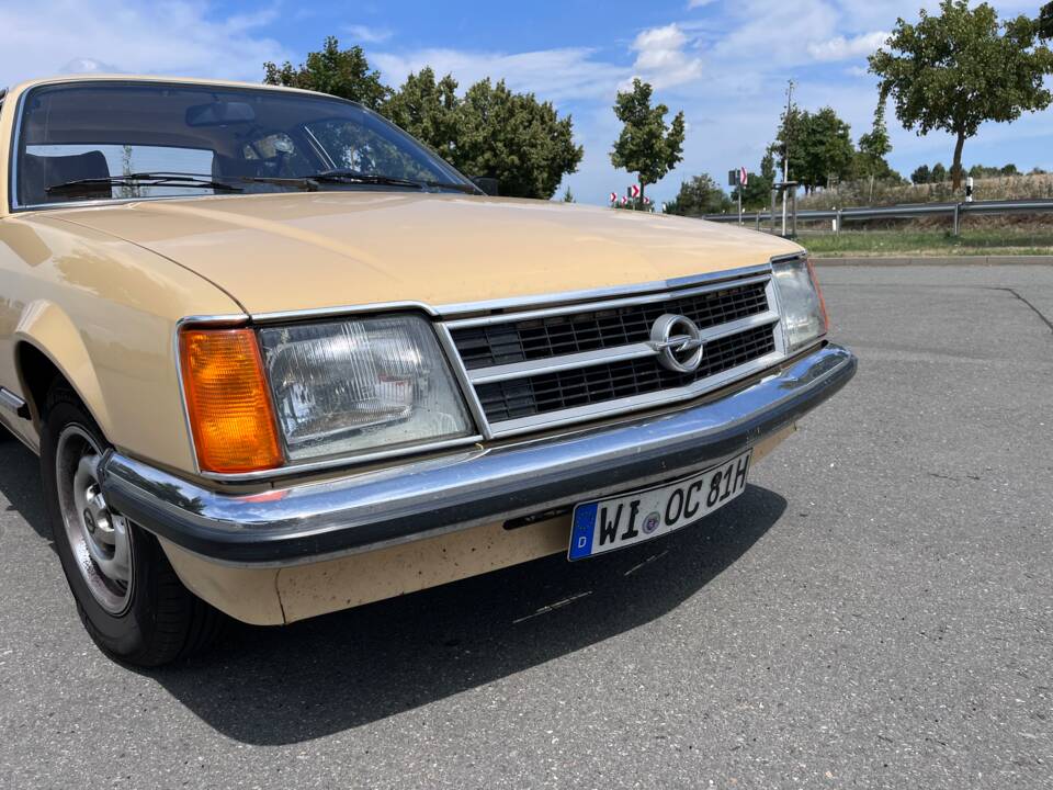 Immagine 6/39 di Opel Commodore 2,5 S (1981)