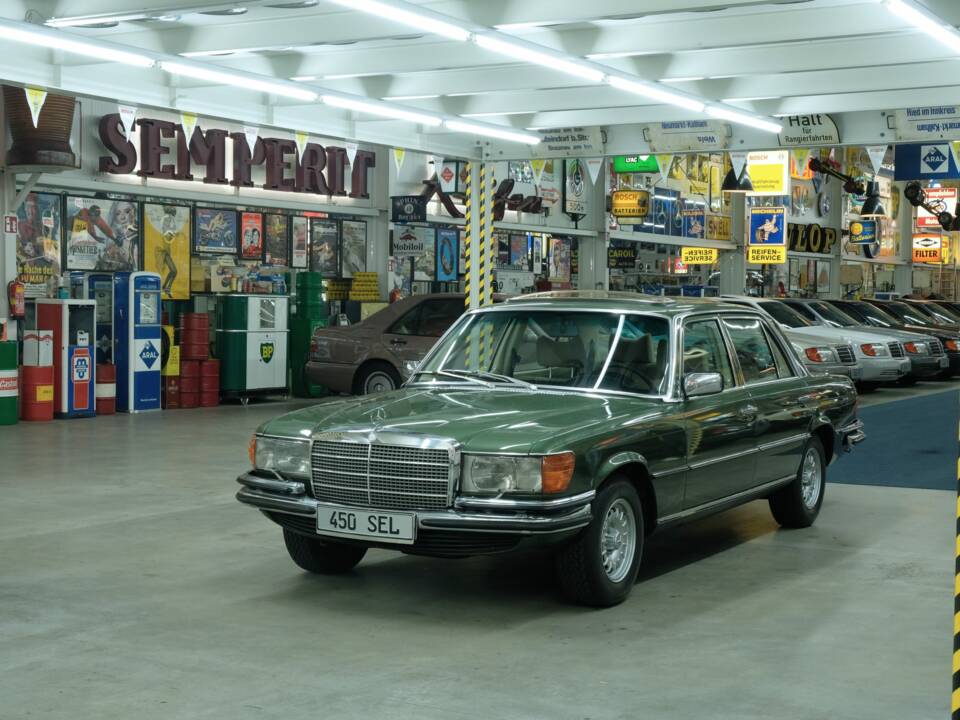 Image 1/50 de Mercedes-Benz 450 SEL 6,9 (1975)
