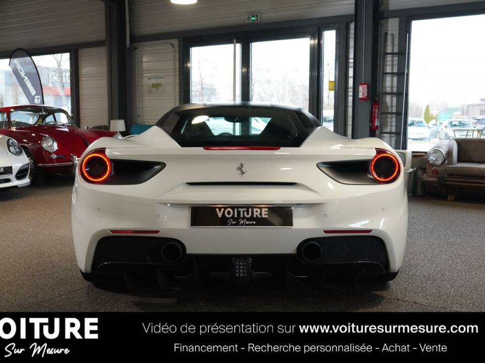 Image 40/50 of Ferrari 488 GTB (2015)