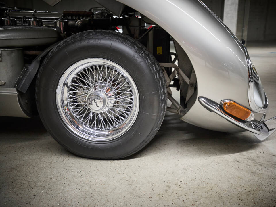 Immagine 99/99 di Jaguar E-Type 3.8 (1964)
