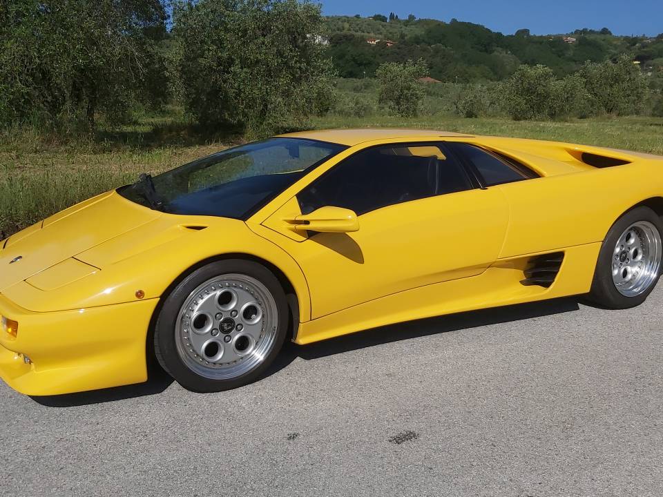 For Sale: Lamborghini Diablo VT (1993) offered for Price on request