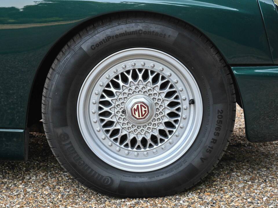 Bild 25/50 von MG RV8 (1995)